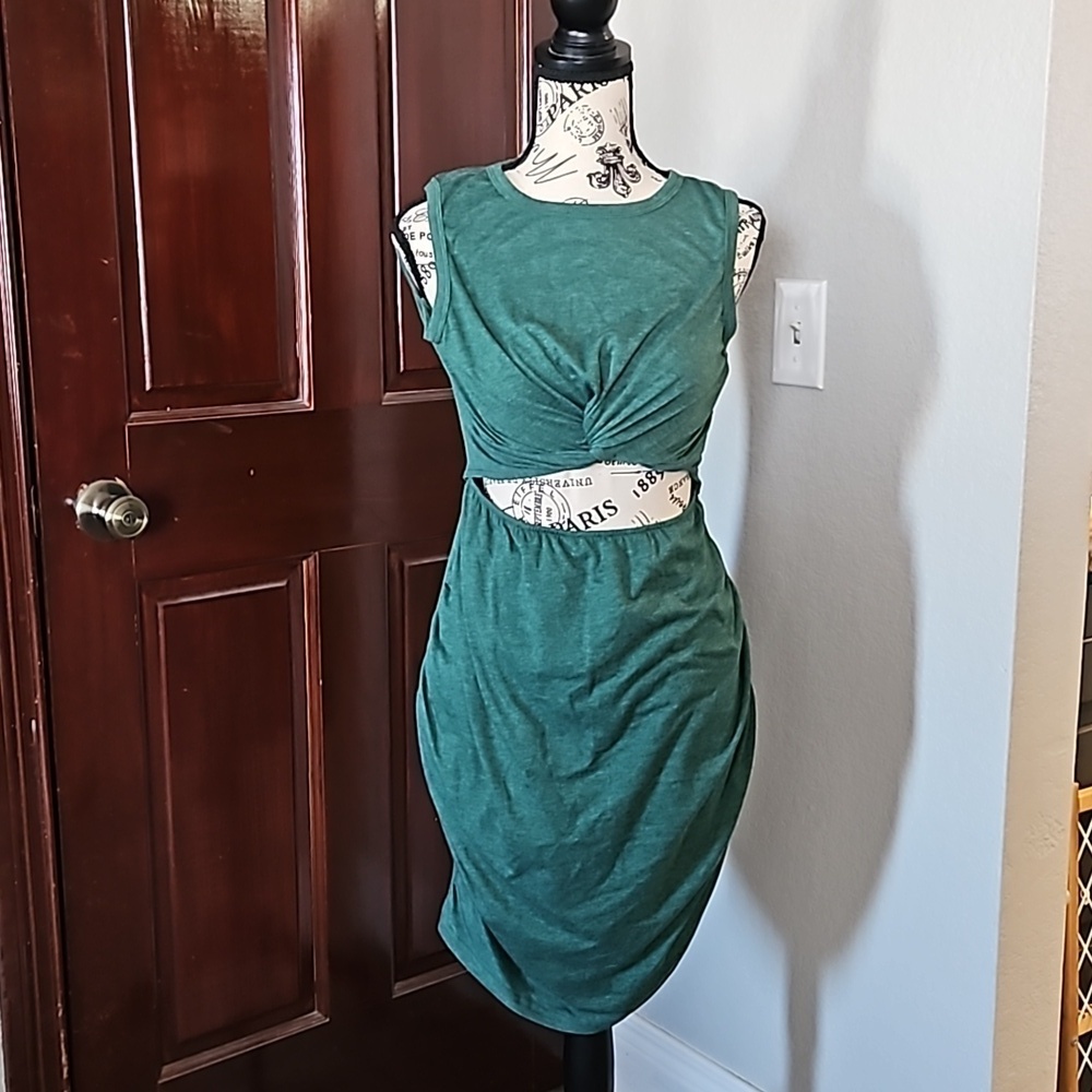 Knit T Shirt Dress with Cut Out Waist Size Extra Large